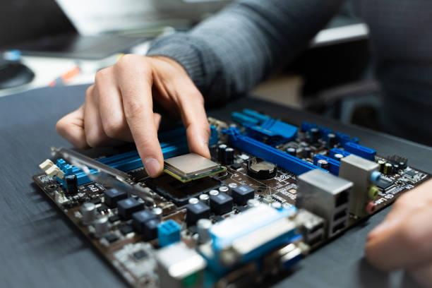 Understanding CPU Sockets & Chipsets on Laptop Motherboards